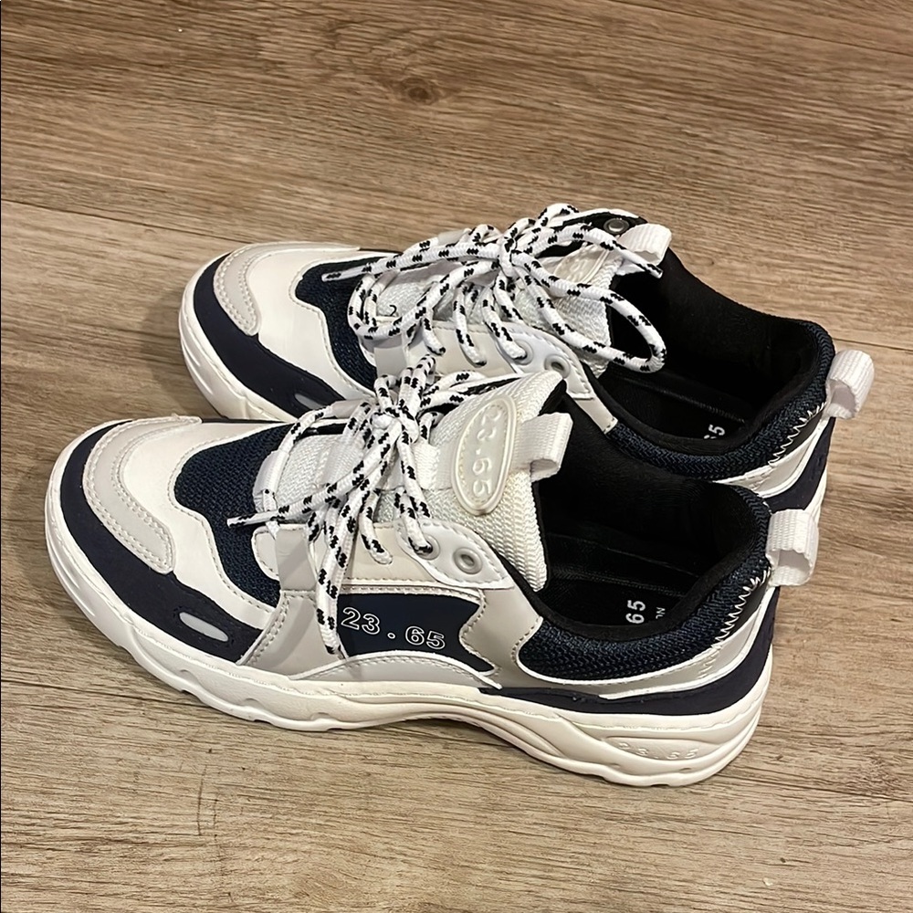 23.65 BTS Jungkook Sneakers